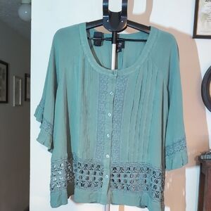 Elegant Blue Green Blouse with Lace Details Plus Size